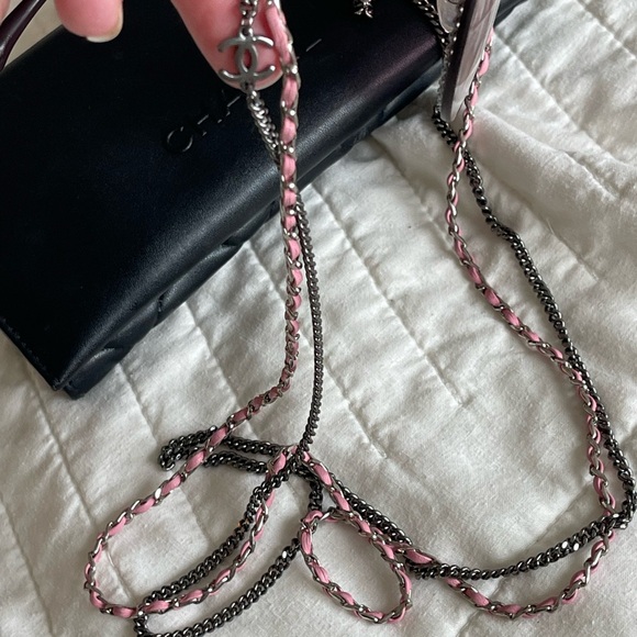 Chanel Silver Tone/Pink 4245 Chain Detail Round Sunglasses - Picture 4 of 14